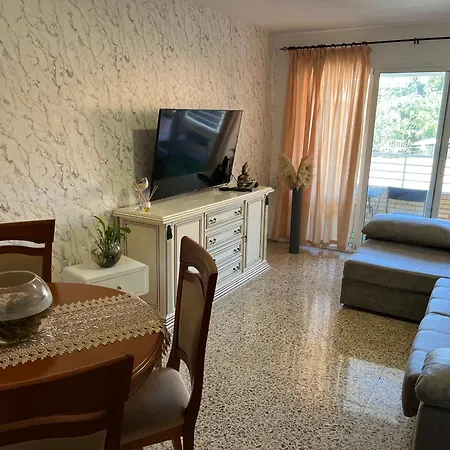 Matrimonio En Piso Compartido - Playa Del Cura - Nr 1 * トレビエハ