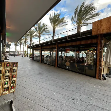 Matrimonio En Piso Compartido - Playa Del Cura - Nr 1 トレビエハ