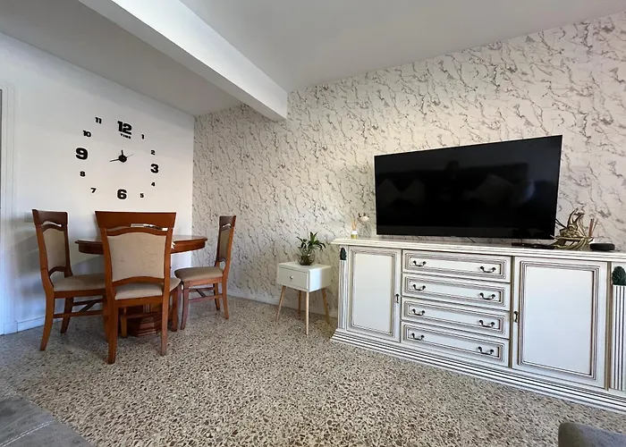 Matrimonio En Piso Compartido - Playa Del Cura - Nr 1